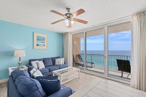 Fernseher, Tischtennisplatte