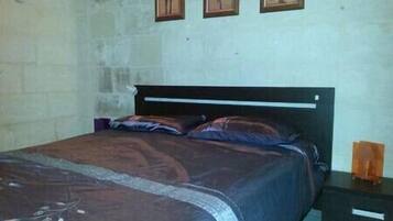 WiFi, bed sheets