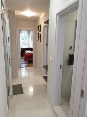 1 bedroom, WiFi, bed sheets - "The Two Twins" New Double Room Guest Apartment - 3, Varna, Bulgaria (Варна)