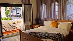 3 Schlafzimmer, Schreibtisch, schallisolierte Zimmer