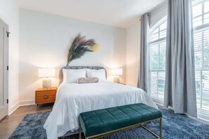 4 Schlafzimmer, Bügeleisen/Bügelbrett, Reisekinderbett, WLAN