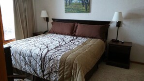 2 bedrooms, desk, iron/ironing board, free WiFi