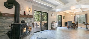 Tahome Lodge - Dog Friendly Escape with Private Hot Tub, Garage, and Remote Workspace