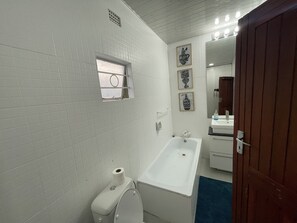 Bathtub