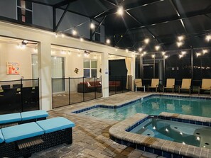 A heated pool - Lakeview Storey Lake 10BR/5BA-Pool/Spa/Rec-Close to Disney/Universal Studios (Kissimmee)