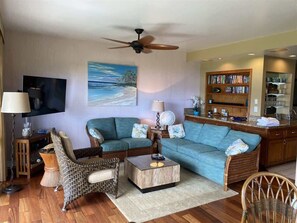 テレビ、書斎 / ワークスペース