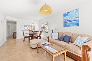 Interior - Palms Villa Comfy & Minutes from Anna Maria Island (Bradenton)