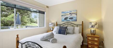 2 soverom, strykejern/-brett, wi-fi (inkludert) og sengetøy