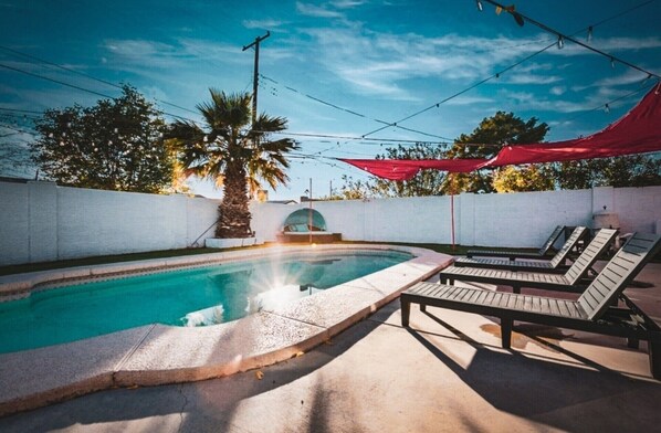 Outdoor pool, a heated pool