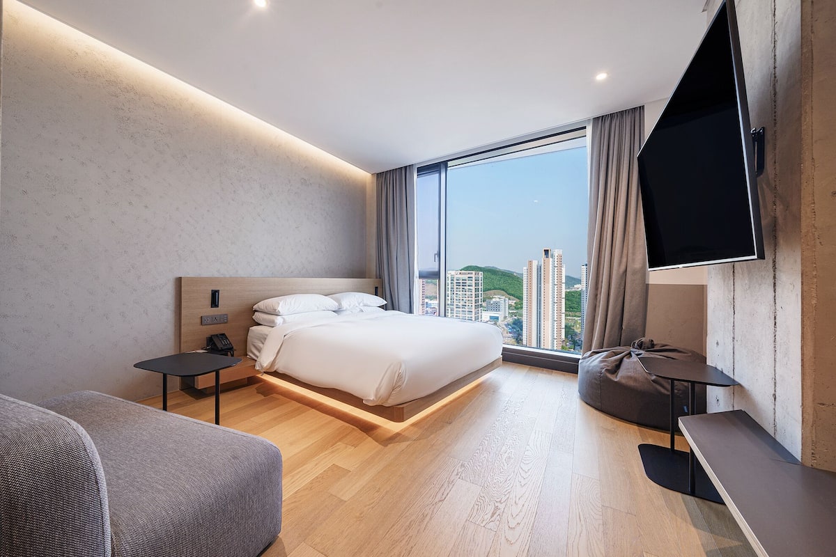 Standard dubbelrum | Värdeförvaringsskåp på rummet, mörkläggningsgardiner och ljudisolering