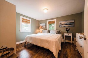 2 bedrooms, iron/ironing board, travel crib, free WiFi