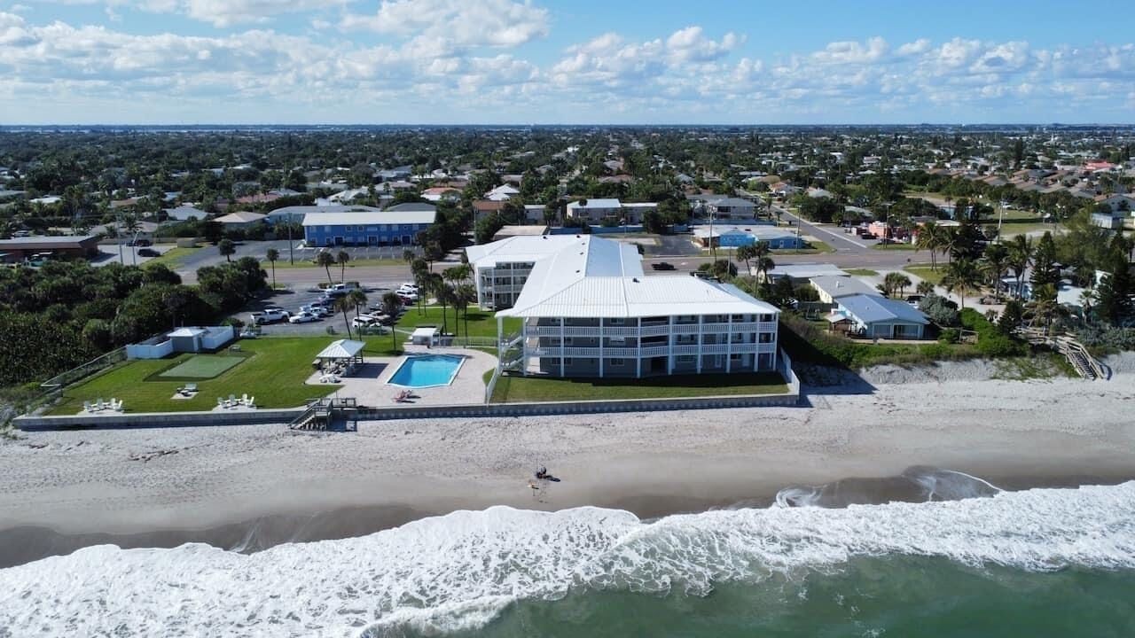 Needing a summer getaway?🌞You have found Your Ocean Oasis🏝🚀 