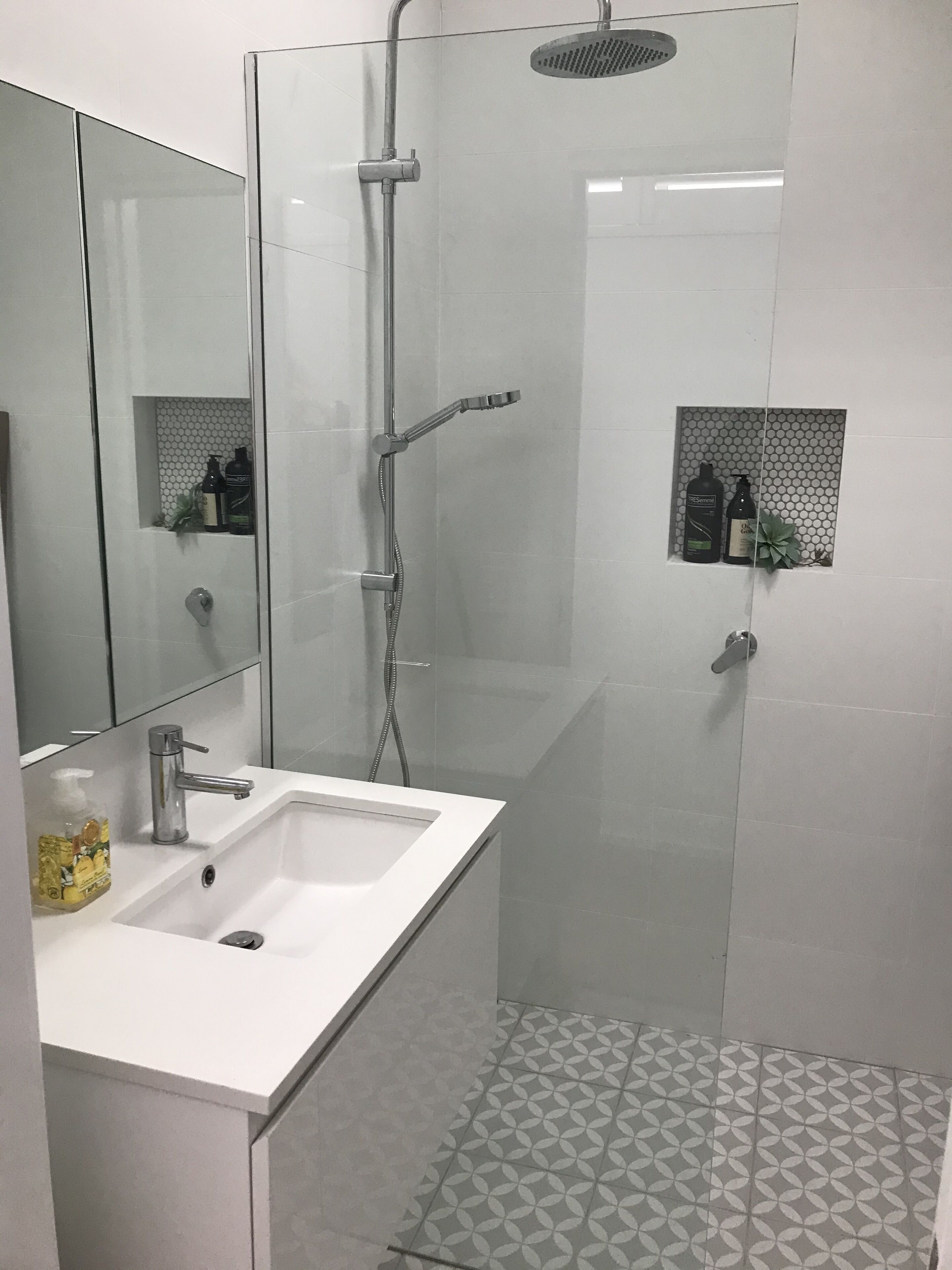 Spacious Manly Studio — image 6