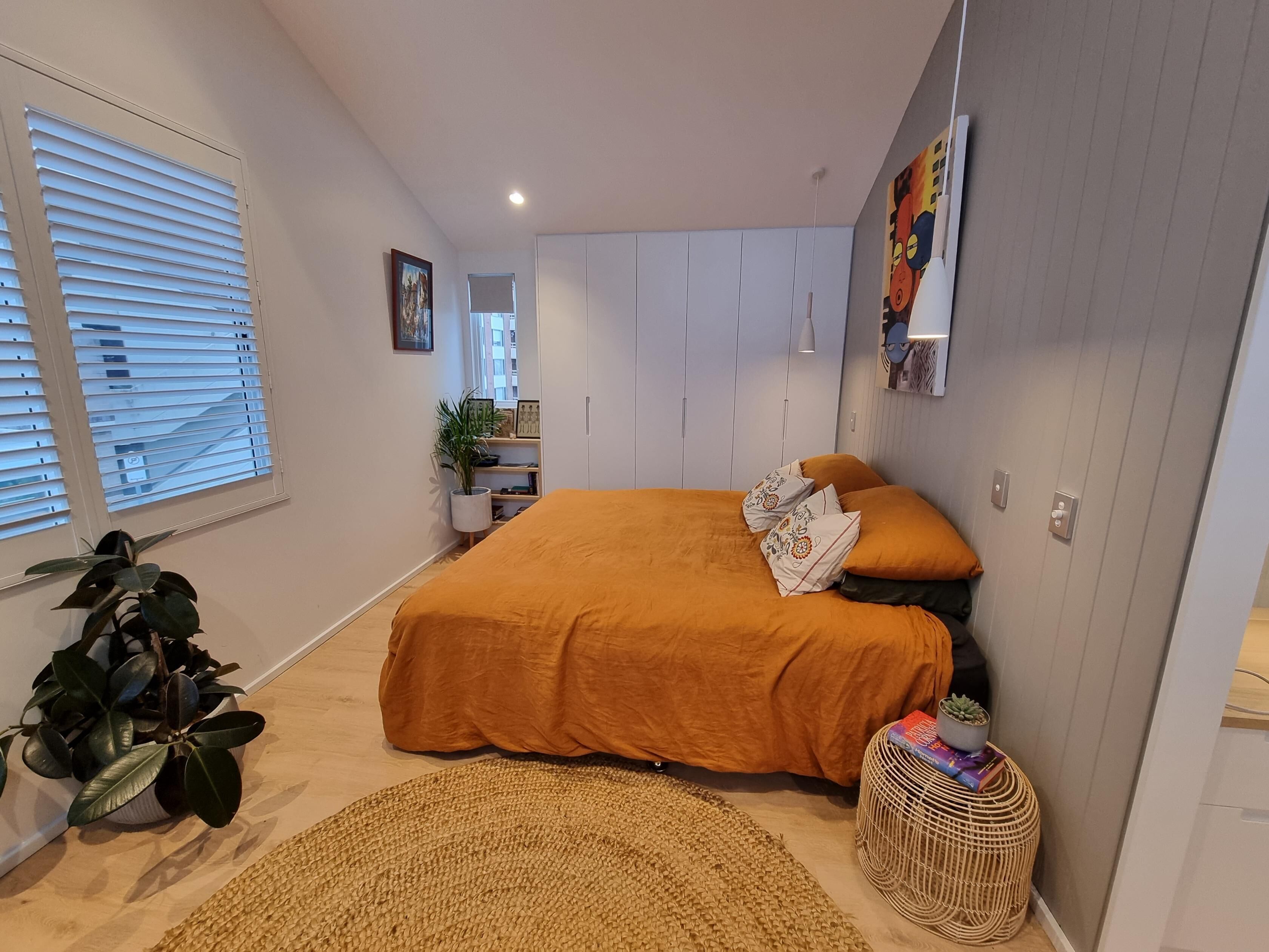 Spacious Manly Studio — image 7