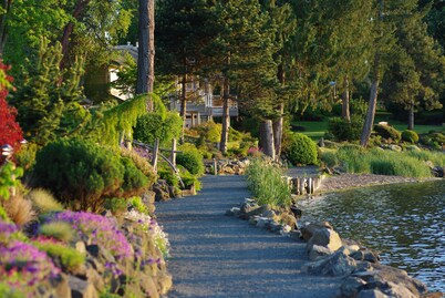 Pacific Shores Getaway