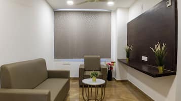 Luxury Double Room | In-room dining