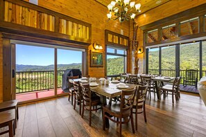 Dining - Copper Cottage Private Heated Indoor Pool, Private Pickleball/Basketball Court (Sevierville)
