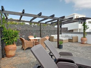 Property grounds - Under the Volcano in Playa Blanca Lanzarote (Yaiza)