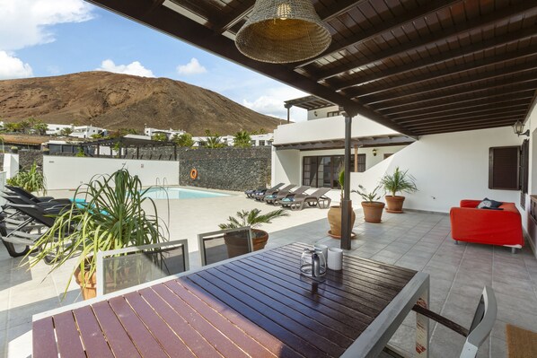 Balcony - Under The Volcano In Playa Blanca (Yaiza)