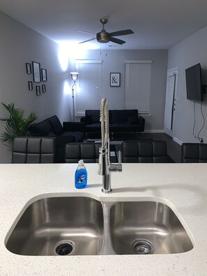 Apartment, 2 Bedrooms, Accessible, Patio | Interior