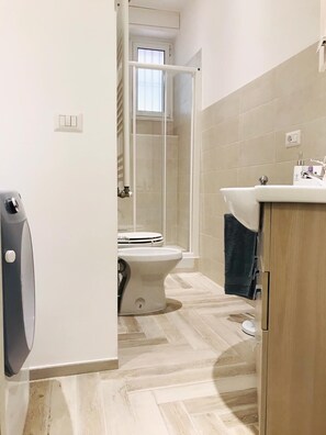 Apartment, 1 Bedroom | Bathroom - Holiday Home by the sea and the Historic Center of Rome (Rome)