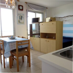 Studio, Mehrere Schlafzimmer, Balkon | Innenbereich