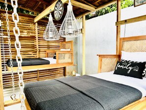 4 soverom, safe på rommet, skrivebord og strykejern/-brett