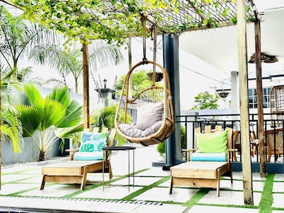 Nubian Villa-A Tropical Gem with Pool and Hot Tub