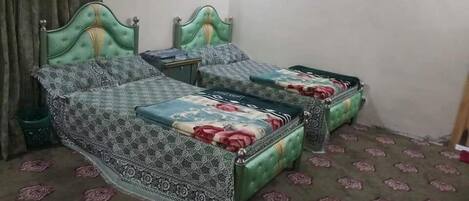 Deluxe Double or Twin Room | Iron/ironing board, free WiFi, bed sheets