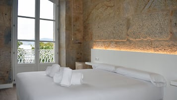 Departamento, 1 cama Queen size, cocina, vista al mar | 1 habitación, tabla de planchar con plancha, wifi gratis y ropa de cama