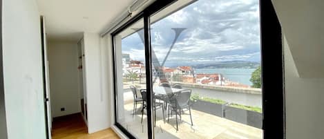 Deluxe Penthouse, 2 Bedrooms, Lanai, Sea View