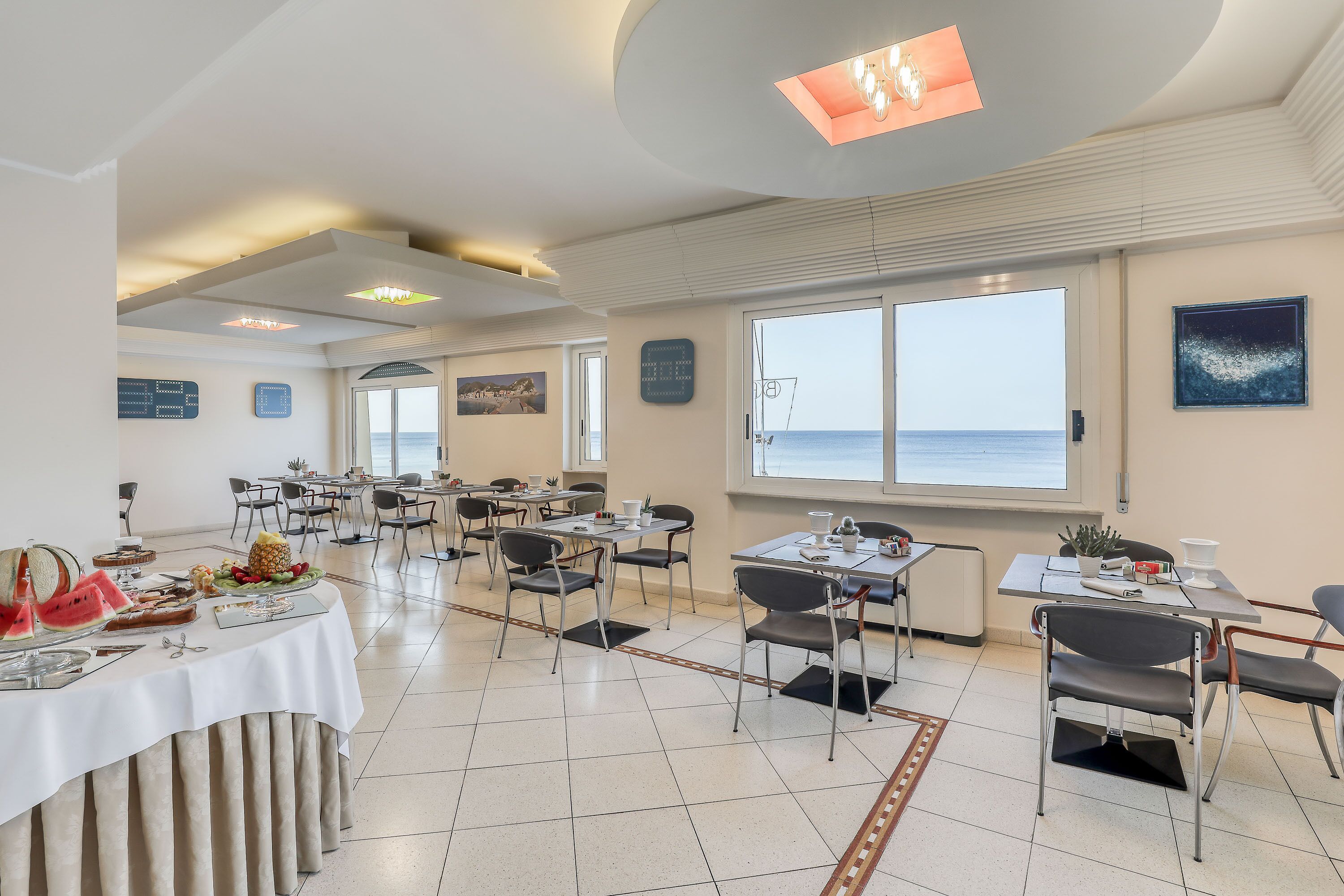 Petit déjeuner buffet compris tous les jours