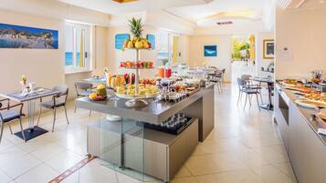 Desayuno buffet incluido todos los días