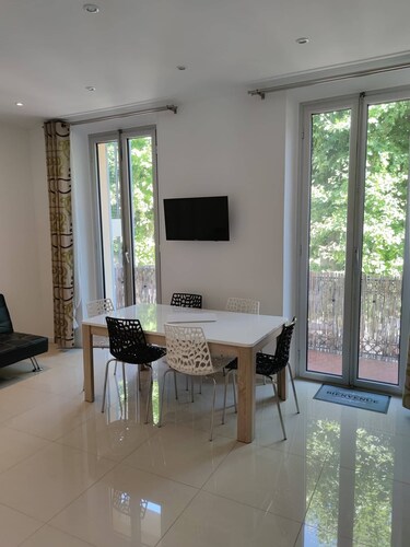 Beau 2 pièces face au vieux port de Golf Juan