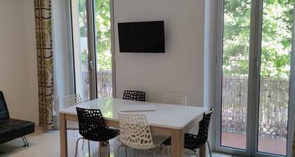 Beau 2 piĂšces face au vieux port de Golf Juan