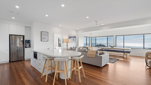 Noah's 46 Cliff Road