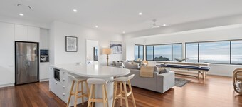 Noah's 46 Cliff Road