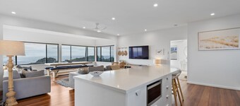 Noah's 46 Cliff Road