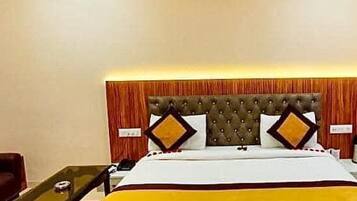 Premium bedding, free WiFi, bed sheets