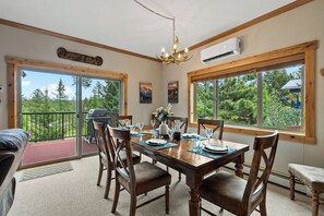 Dining - Riverfront Cabin, Hot Tub, Mountain Views (Hungry Horse)