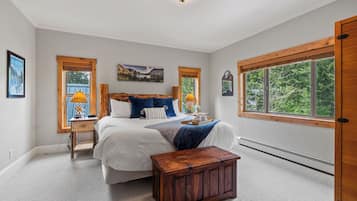 3 Schlafzimmer, Schreibtisch, Bügeleisen/Bügelbrett, Reisekinderbett