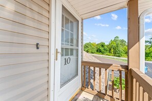 Property grounds - Peaceful Golf View Loft Condo | Near Strip & Lakes (Branson)