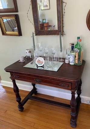 Interior - Historic Rustic Kingston Home. (KINGSTON)