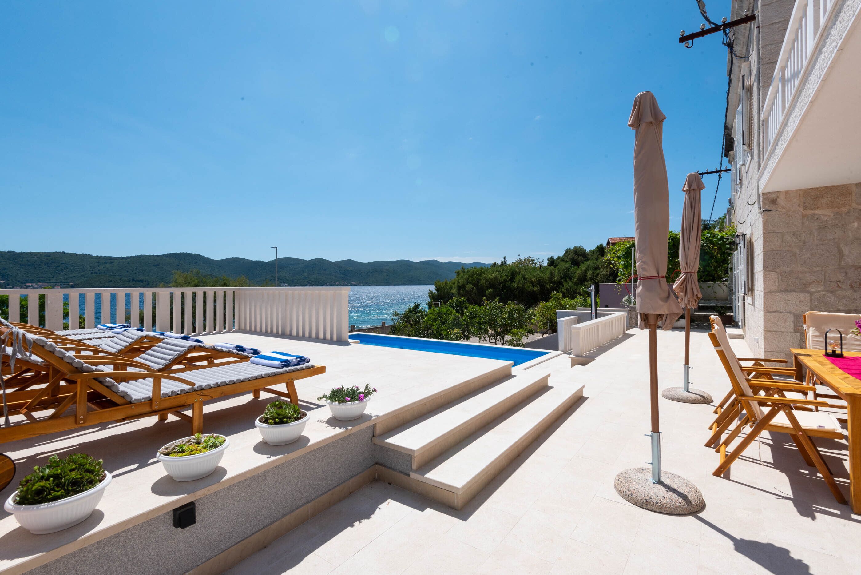 Sun deck