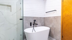 Bathtub