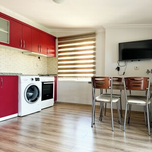 Exclusive Daire, Sehir Manzarali, Balkonlu | Cuisine privée
