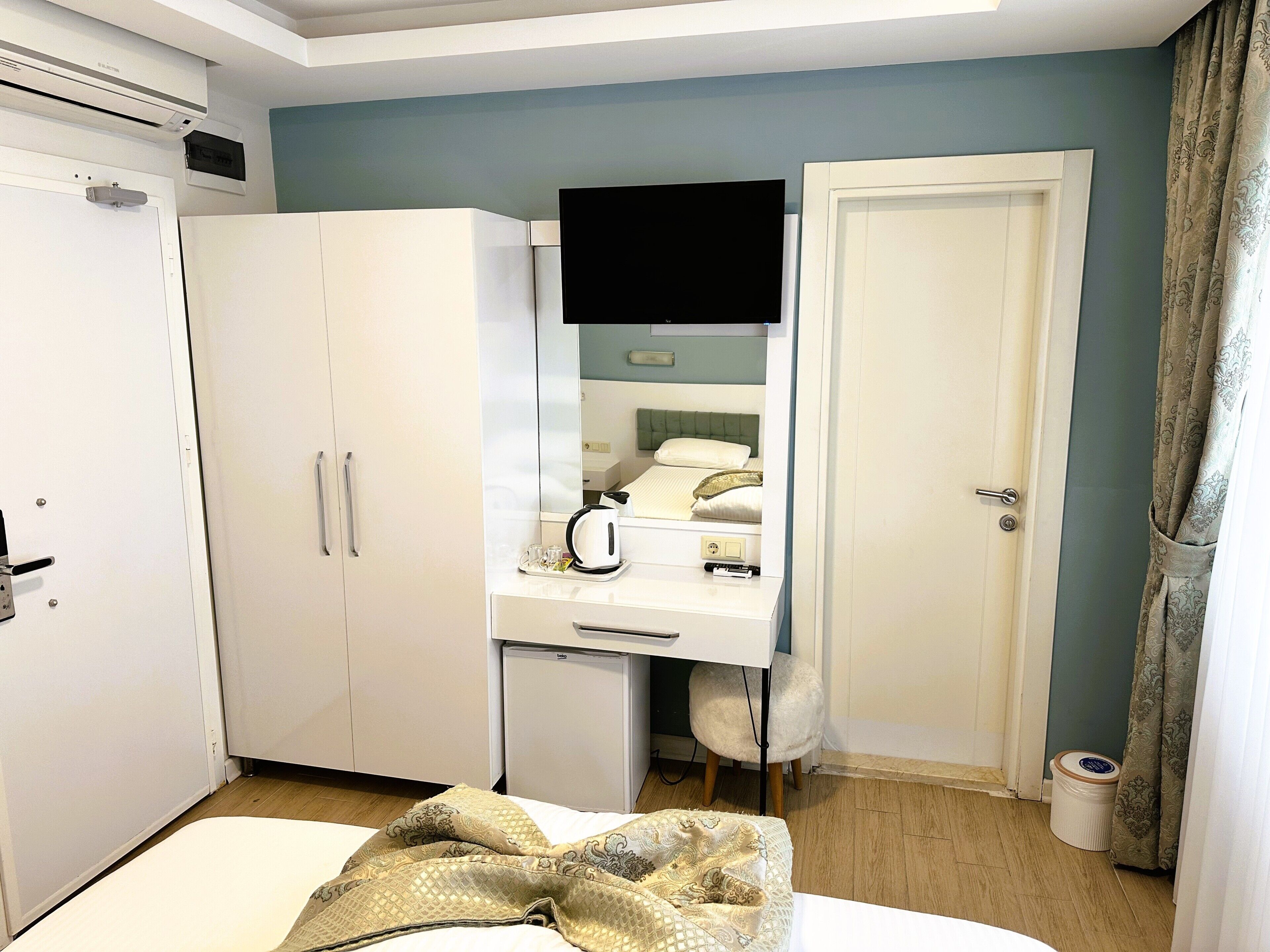 Premium bedding, down duvets, Select Comfort beds, minibar