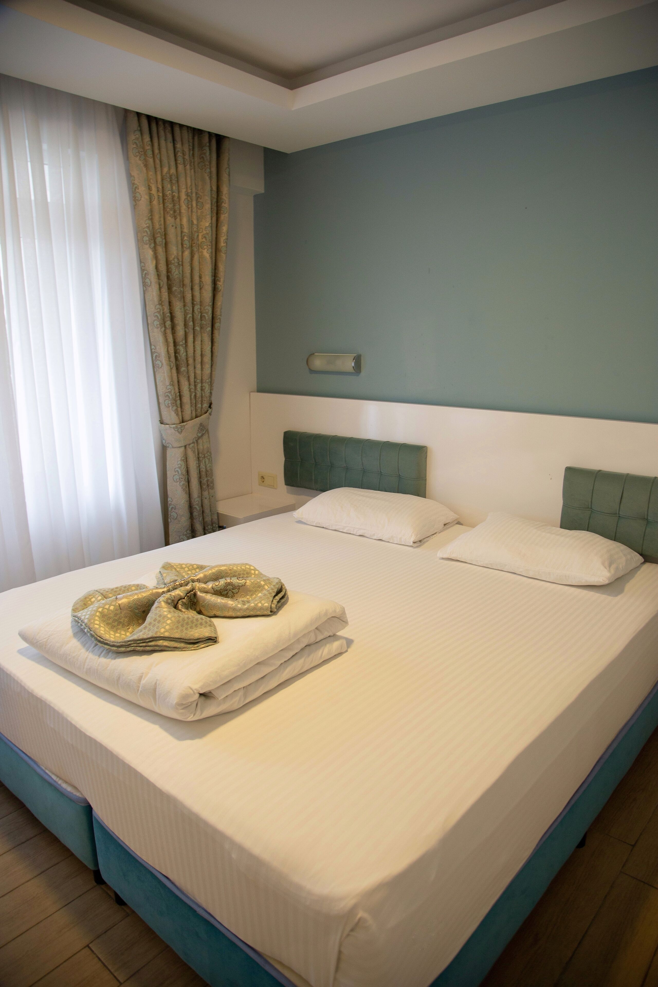 deluxe room | 1 bedroom, premium bedding, down duvets, select comfort beds