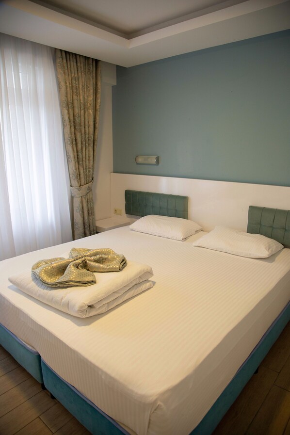 Deluxe Room | Premium bedding, down duvets, Select Comfort beds, minibar - Amsterdam Otel & Suites  (Kemer)