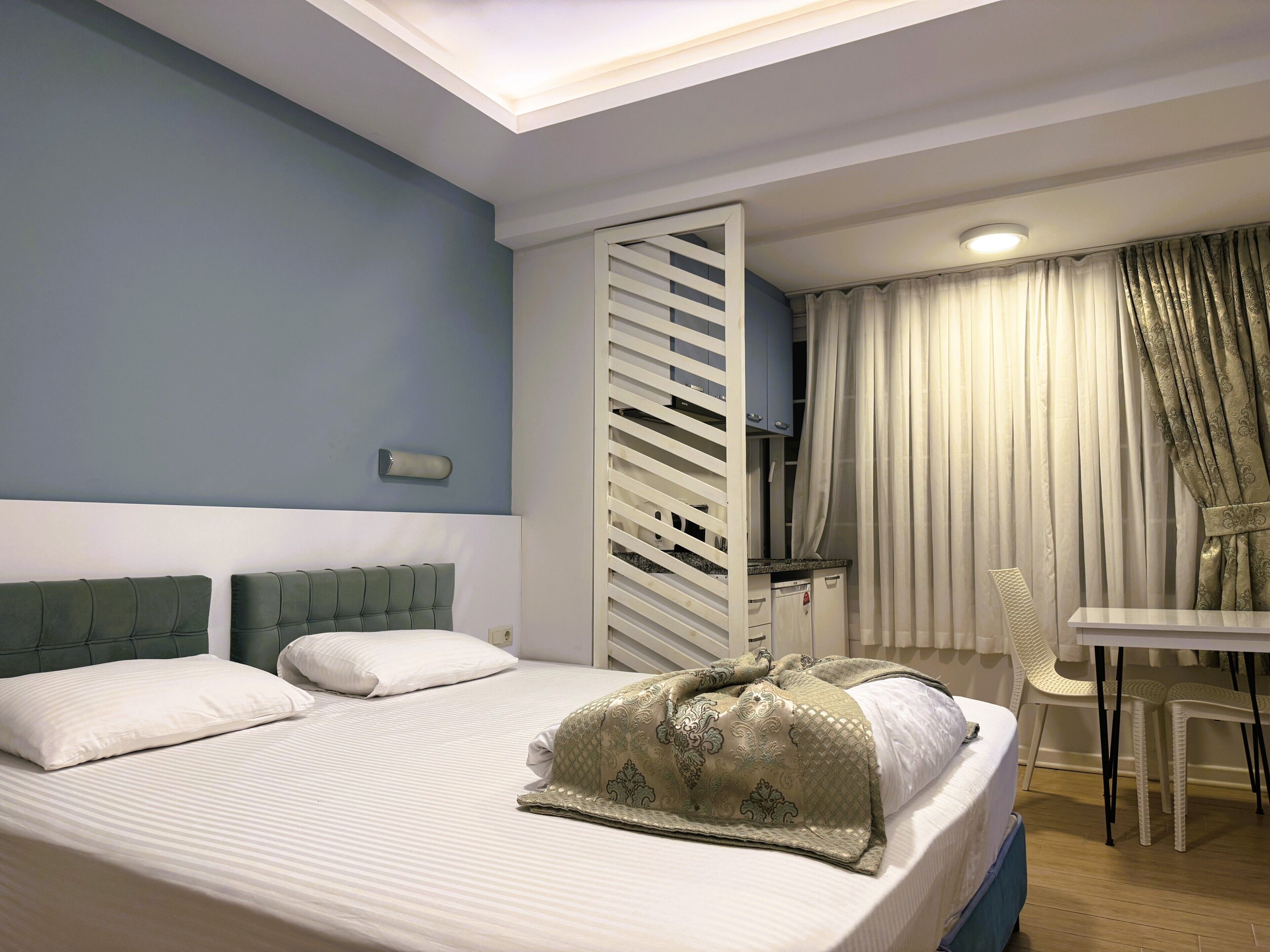 Deluxe studio, 1 kingsize bed | Luxe beddengoed, donzen dekbedden, Select Comfort-bedden, een minibar